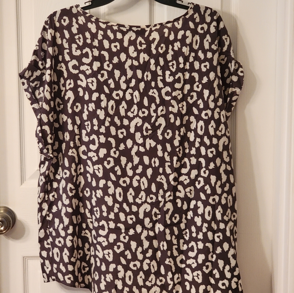 Leopard Design Top - Picture 3 of 6